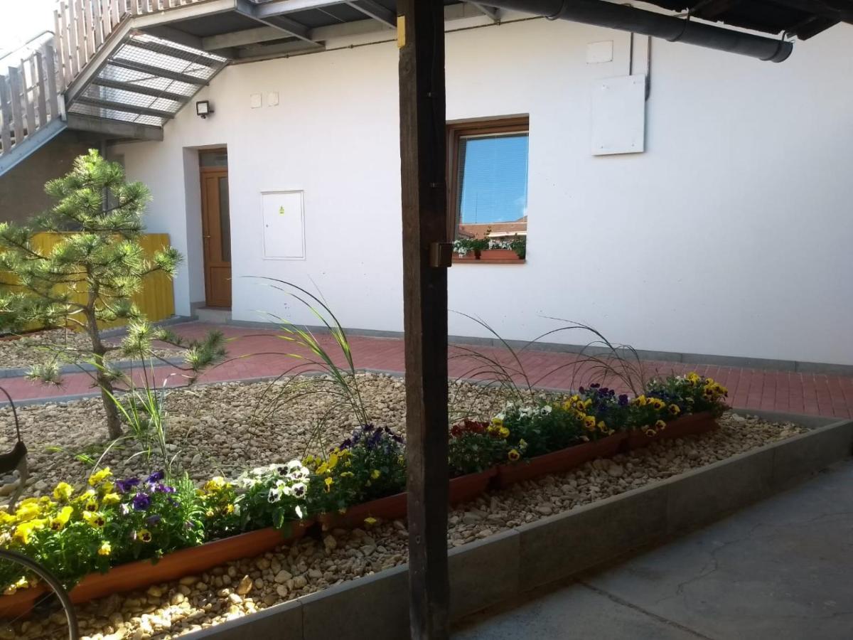 Apartmány LoNo Jičín Kültér fotó